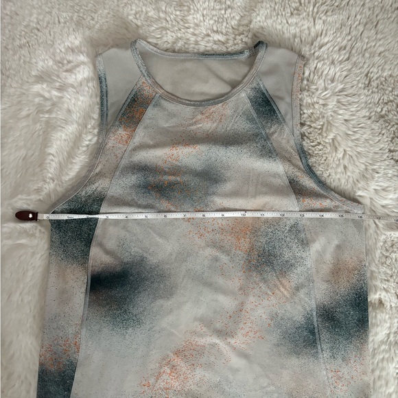Lululemon - Sculpt Mesh Tank Top in Spray Camo Silvery Blue Multi - Picture 7 of 13